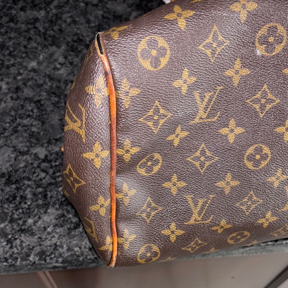 Louis Vuitton Classic Brown Monogram Shoulder Bag - Picture 13 of 16